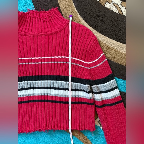 Red Striped Ribbed Cropped Sweater - Picture 4 of 5